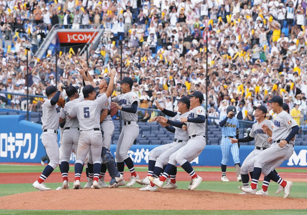 横浜高校 1998年 甲子園春夏優勝記念ボール 写真特集】1998年 横浜が春夏連覇 | 高校野球 | カナロコ by