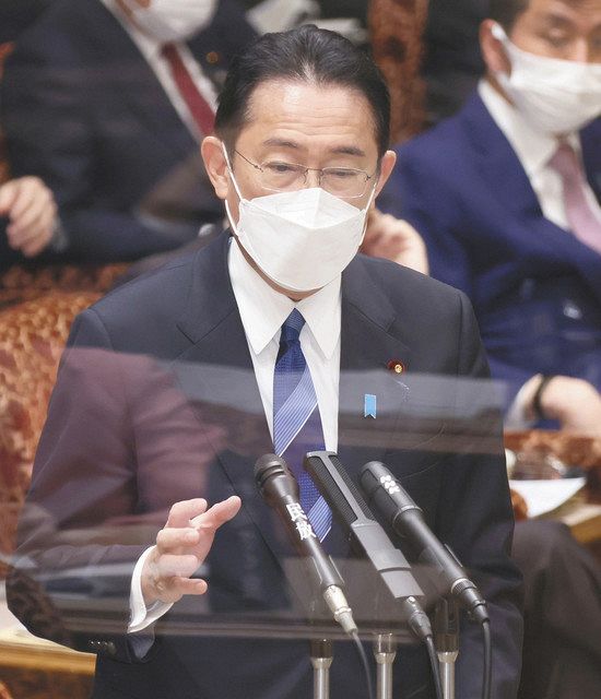 参院予算委で答弁する岸田首相