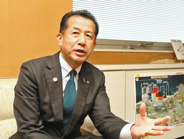 自分ごと化会議の意義を強調する山田村長＝東海村役場で 