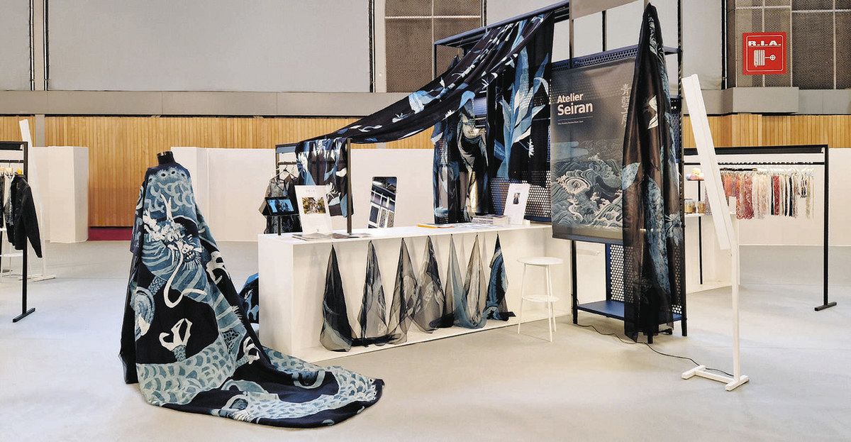 行ってみたら＞藍で染めるテキスタイル 銀座で「青藍工房展」：東京