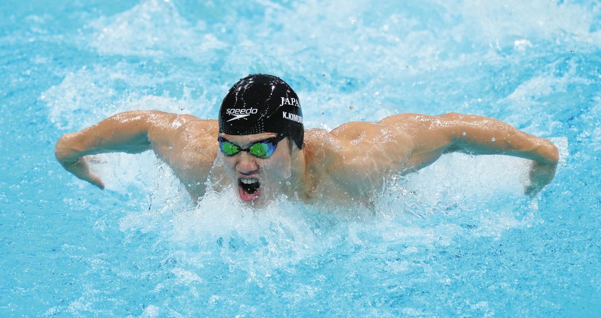 東京パラリンピック男子100メートルバタフライ決勝で泳ぐ木村敬一選手=2021年9月3日、東京アクアティクスセンターで