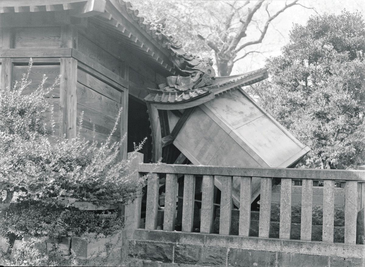 三嶋大社で発見 関東大震災の記録写真など183点：東京新聞デジタル