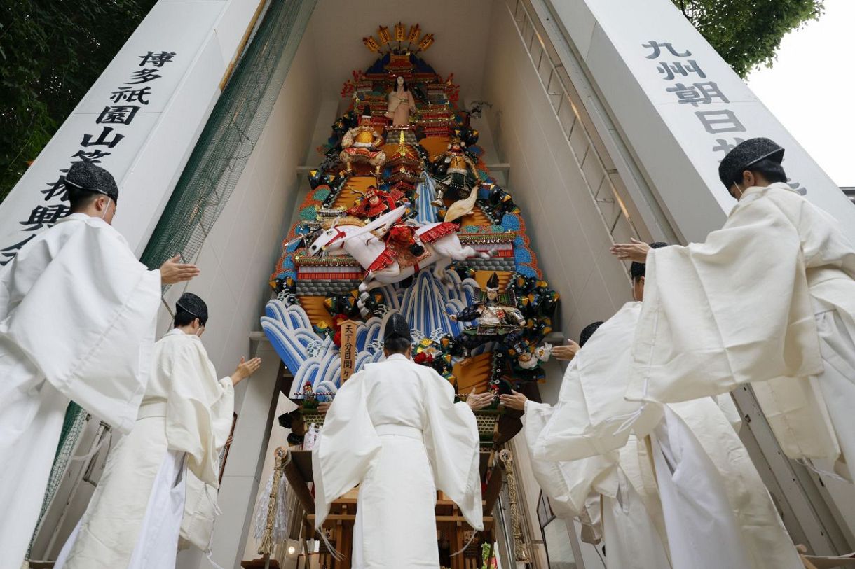 博多祇園山笠、7月1日開幕 山車に神様招く「御神入れ」営む：東京