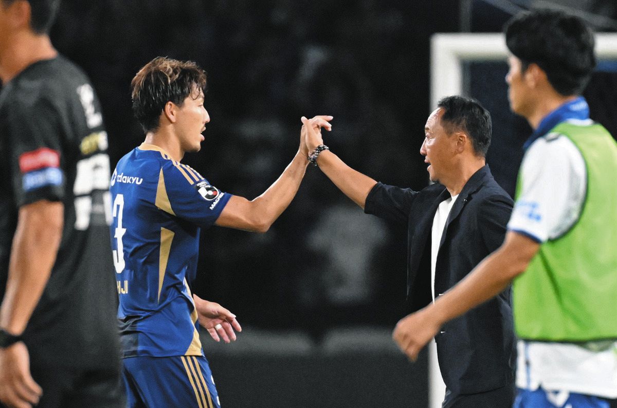 G大阪を下し8連勝 久々の首位に立った町田ゼルビア黒田剛監督「去年