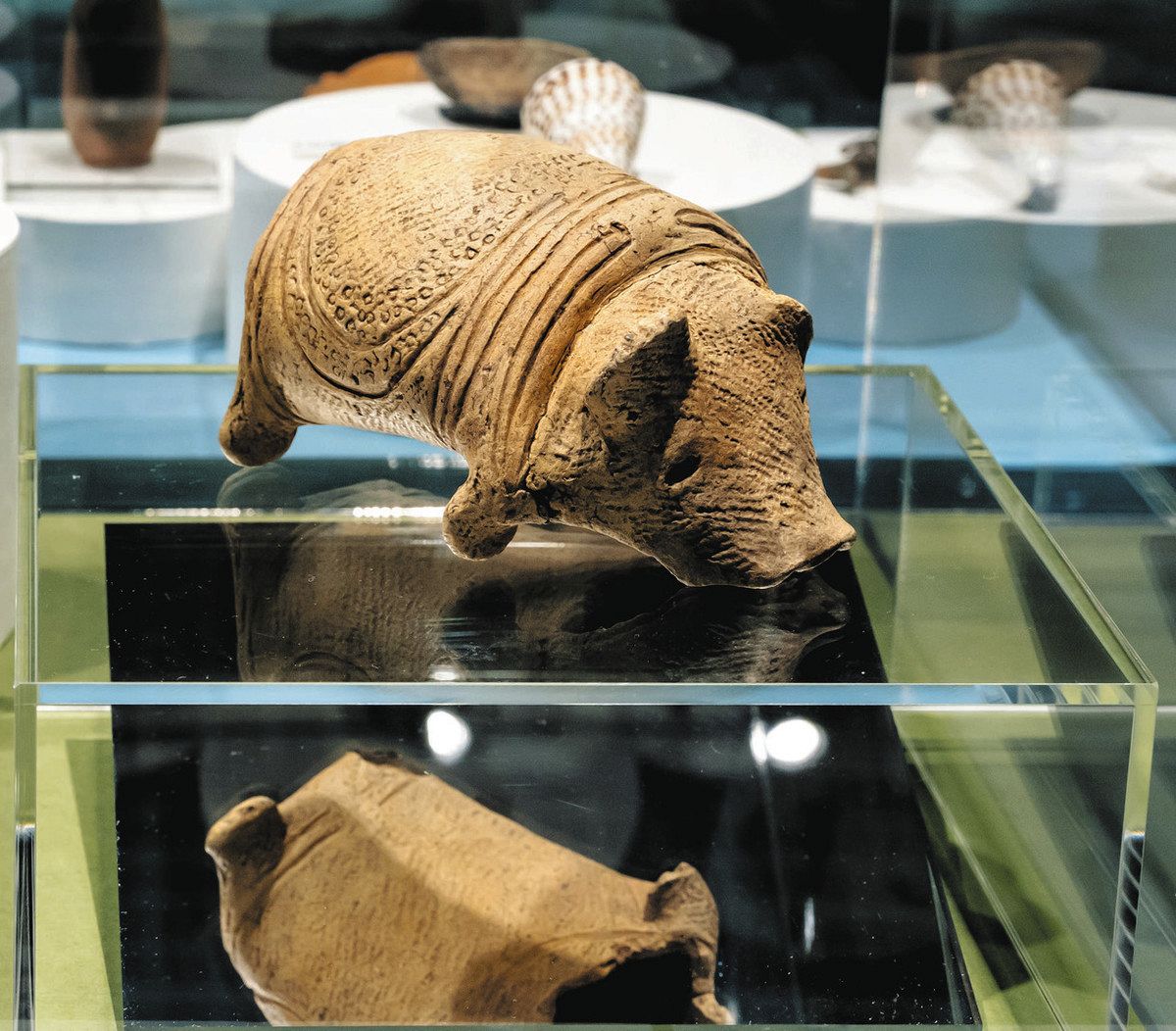 江戸時代稀少珍品中期邪気祓２５０年前頃古銅製打出細密造形美時代般若鬼面額装品 古代DNA―日本人のきた道―＞（中）クマ形土製品 なんとも愛らしい