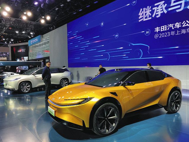 トヨタがEV2車種を発表 上海モーターショー開幕 日系メーカー巻き返し