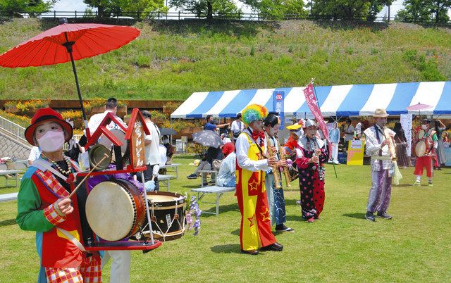 3年ぶり ふれあいフェス にぎわう 歌や チンドン 模擬店など 連合群馬が主催 東京新聞 Tokyo Web