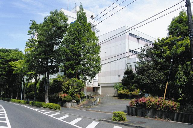 旧統一教会が解体を予定している建物=東京都多摩市で