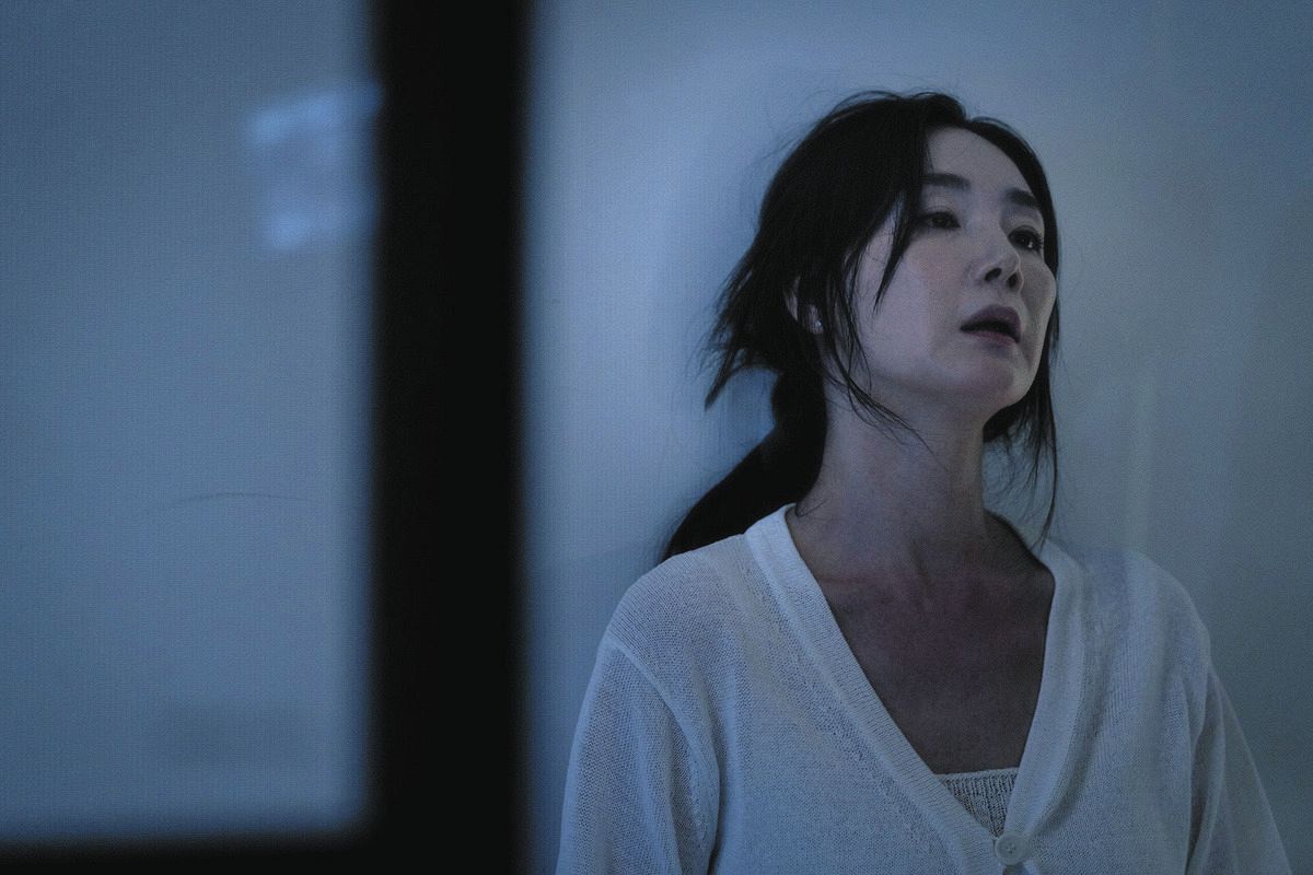 無 表情 の 女