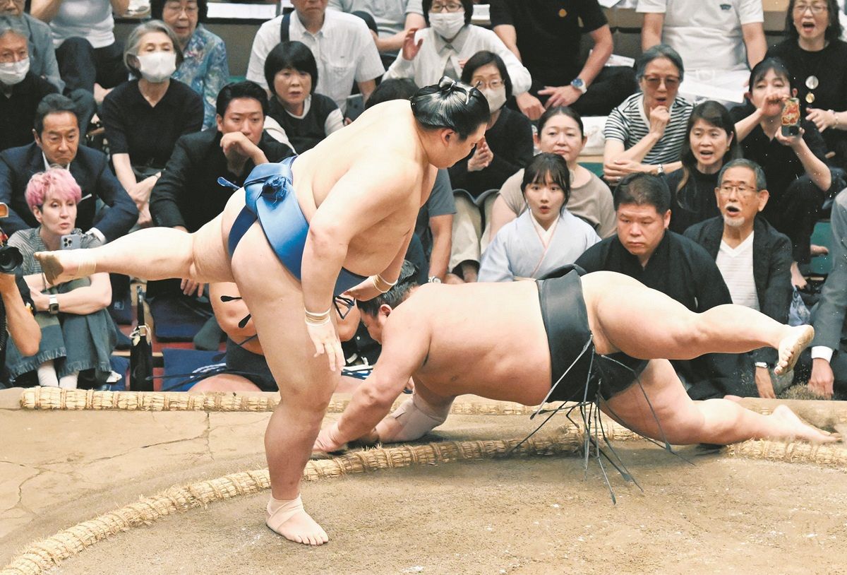 独走大の里、最速横綱に「王手」 23日琴桜戦で2場所連続V決める