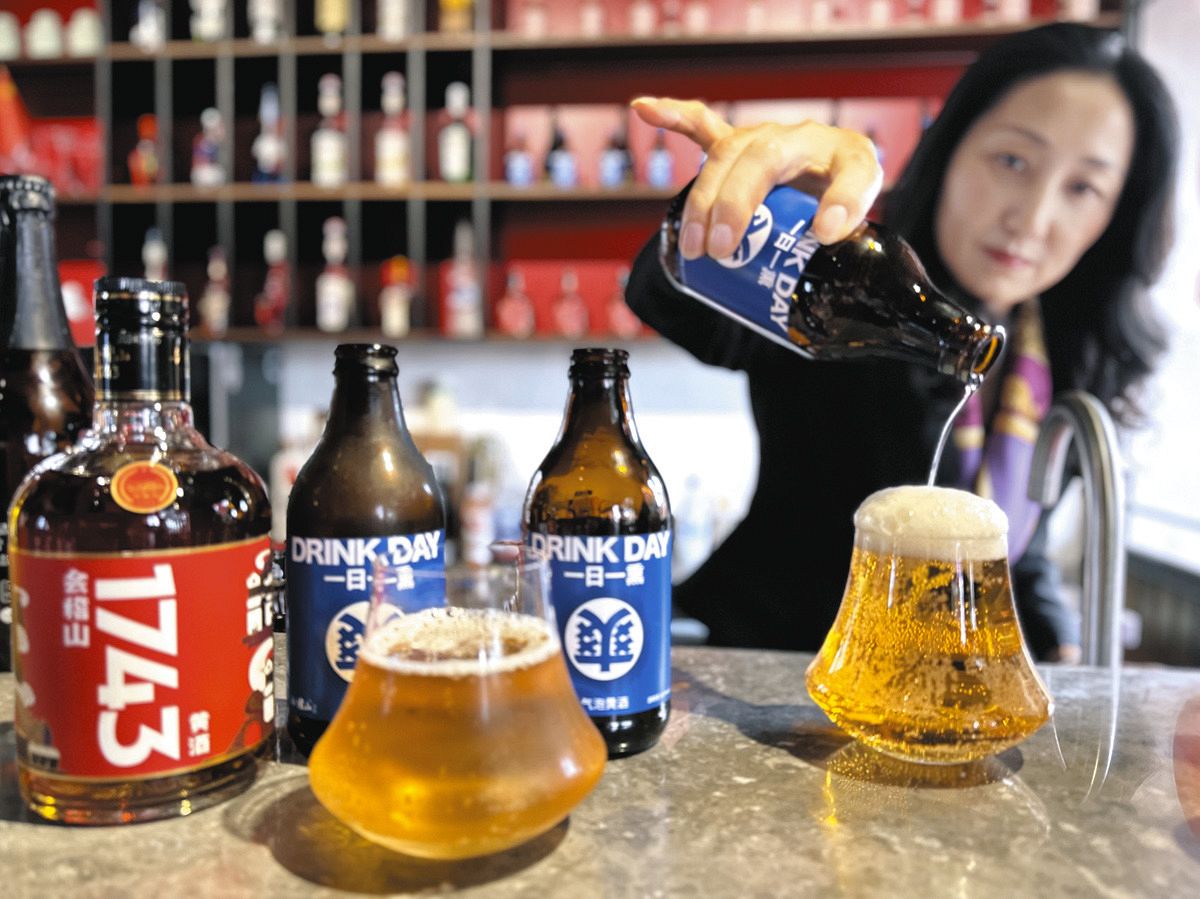 中国酒　白酒(バイジュウ) 会稽山 中国酒 白酒(バイジュウ) 会稽山 （明江四川白酒（ミンジャンシ