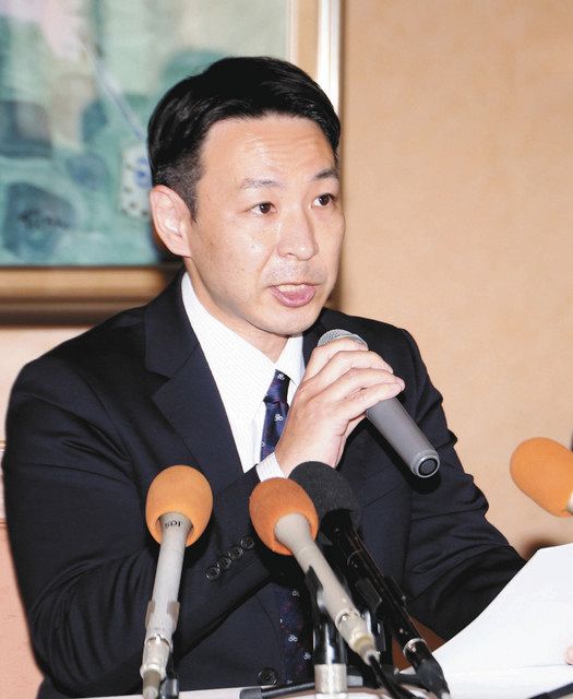 新会社の設立について話す杉森大樹社長 