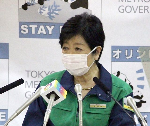 小池百合子知事＝30日、都庁で