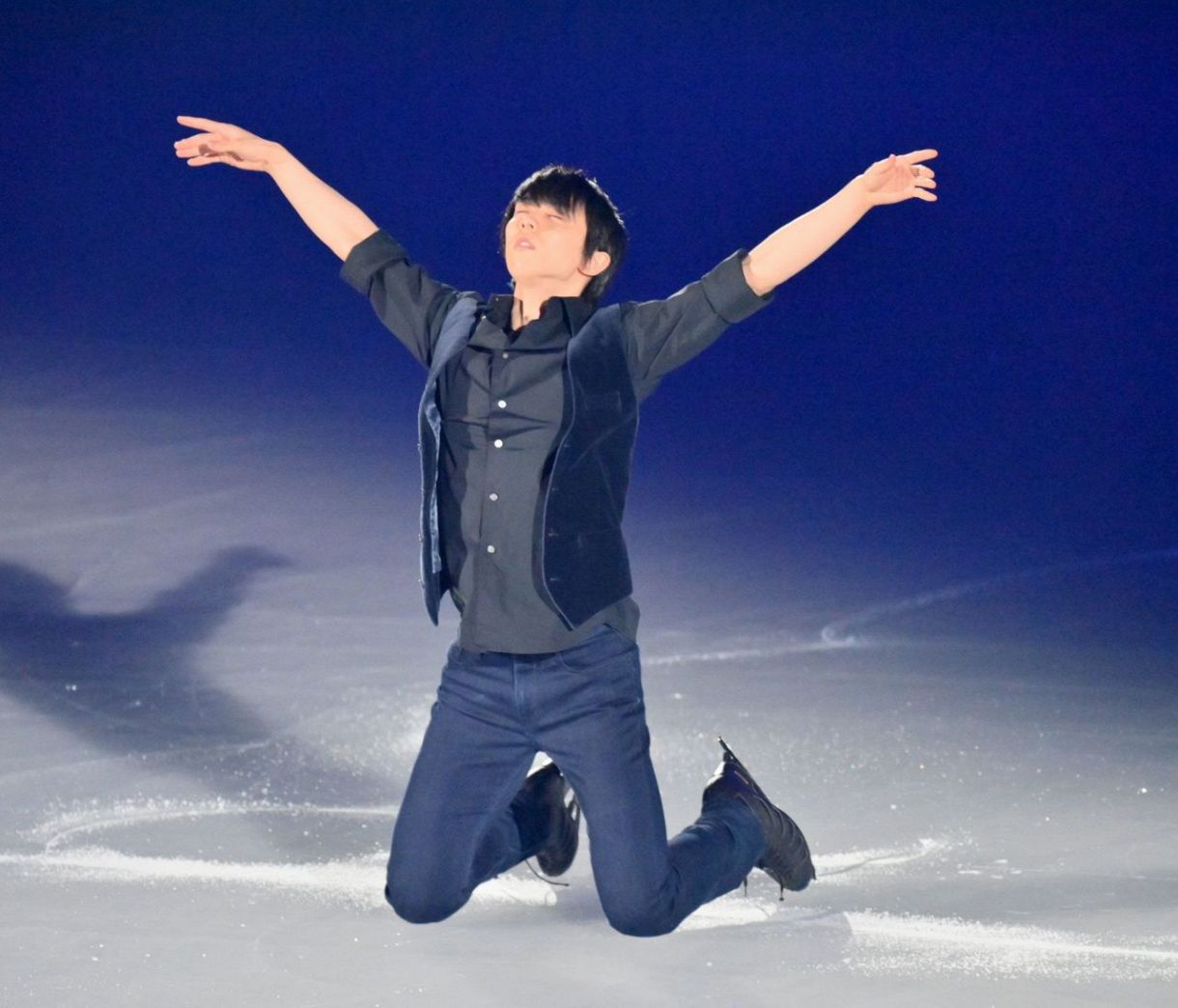 羽生結弦他30名「スターズオンアイス横浜公演」アリーナS席　チケット4月7日1枚 3065-1163-
