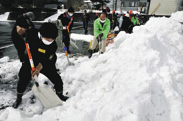 雪かきの基本を群馬県内外21人学ぶ：東京新聞デジタル