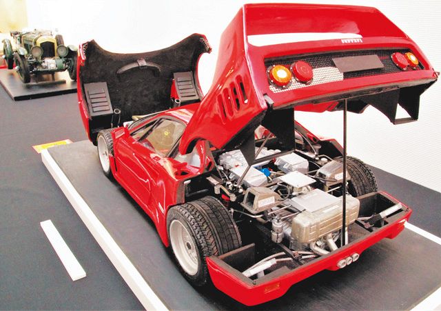 フェラーリ木製模型を16点 高崎のアマチュアモデラー山田健二さんが