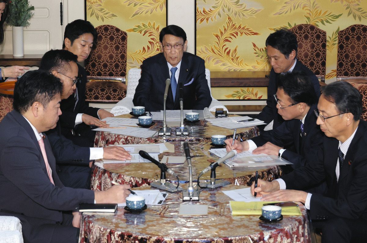 異例のフルオープンで「政治とカネ」7党協議 自民は臨時国会前の「擦り