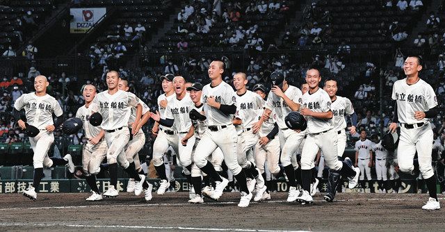 夏の甲子園 市船ナイン 5点差逆転 興南にサヨナラ勝ち 東京新聞 Tokyo Web