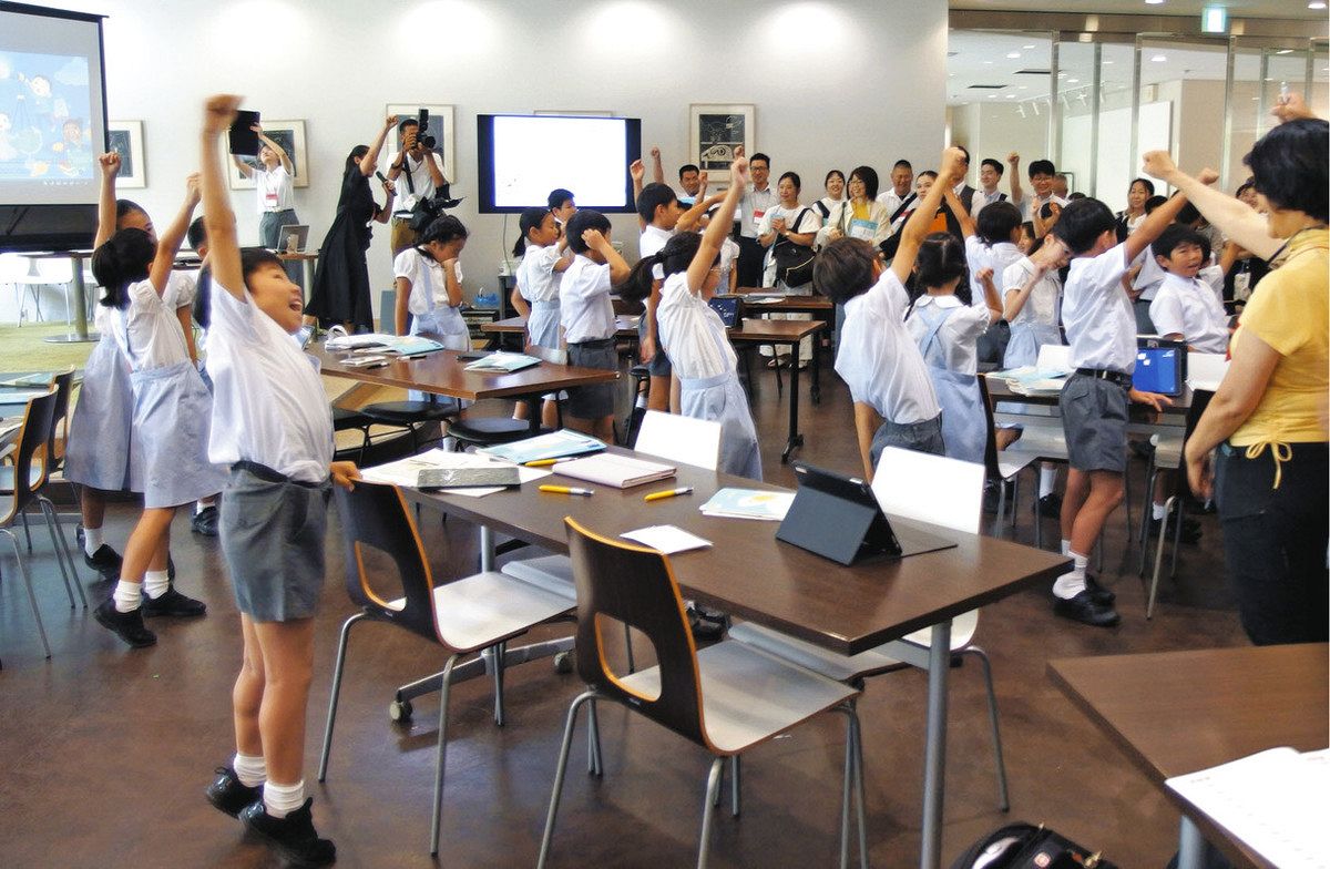 ぱらぱらじっくり 教育に新聞を＞NIE神戸大会（中） 元気にシンブリオ