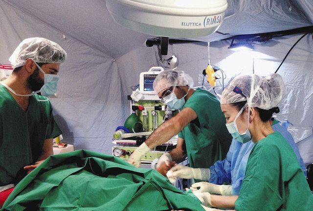 花火に重なる空爆 国境なき医師団看護師が内戦の地で見たもの 平和の俳句 東京新聞 Tokyo Web