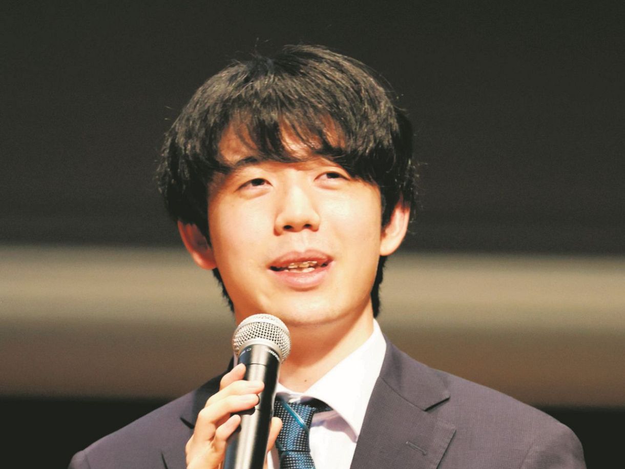 藤井聡太七冠、あの角打ちは「予定変更の一手」だった 王位戦第5局「誤算の落ち込みを立て直せた」と回顧：東京新聞 TOKYO Web