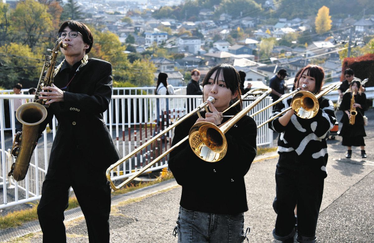 音楽でリスタートできる場を 不登校経験者ら 太田の社会人バンド 遊園