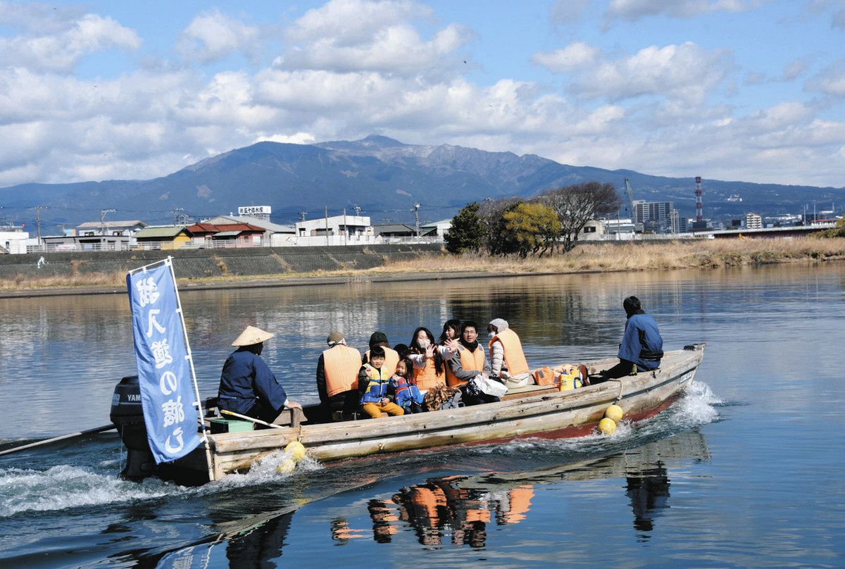 渡し船 運航スタート 我入道の木造和船：東京新聞デジタル