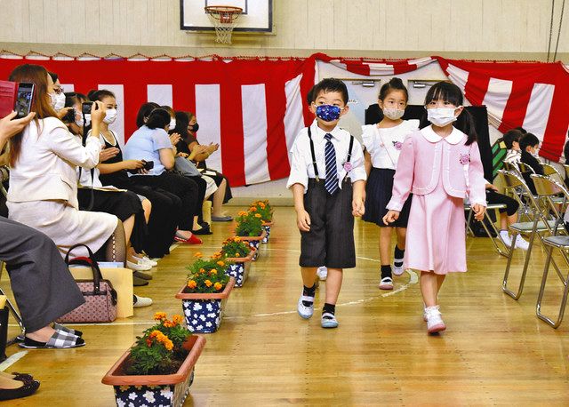 東京新聞