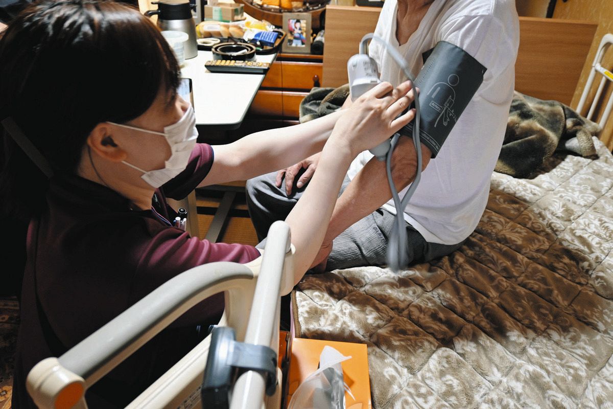 エアコンない人を「熱中症」からどう守る？ 厳しさ増す暑さ…リスクが 