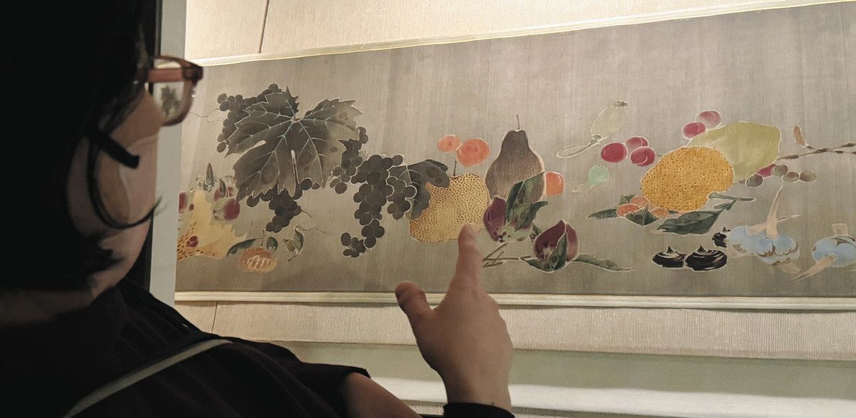 コックン・ヴィッチ 「イオンの王様」現代アート 絵画 95×145cm 約80号 若冲《仙人掌群鶏図》も。「『巨大映像で迫る五大絵師』−北斎・広重