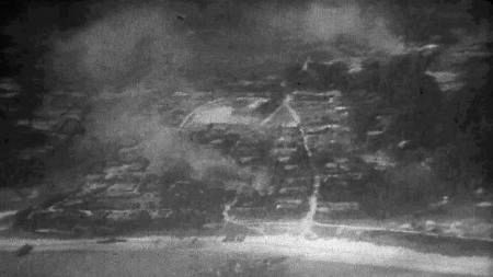 特攻や空襲の映像18点公開 日本初も多数、大分の団体：東京新聞デジタル