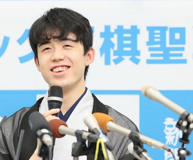 藤井聡太新棋聖誕生。最年少タイトルを獲得：東京新聞デジタル