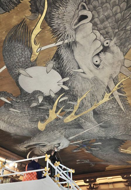 寛永寺で「画竜点睛」の儀式 天井絵の竜に：東京新聞デジタル