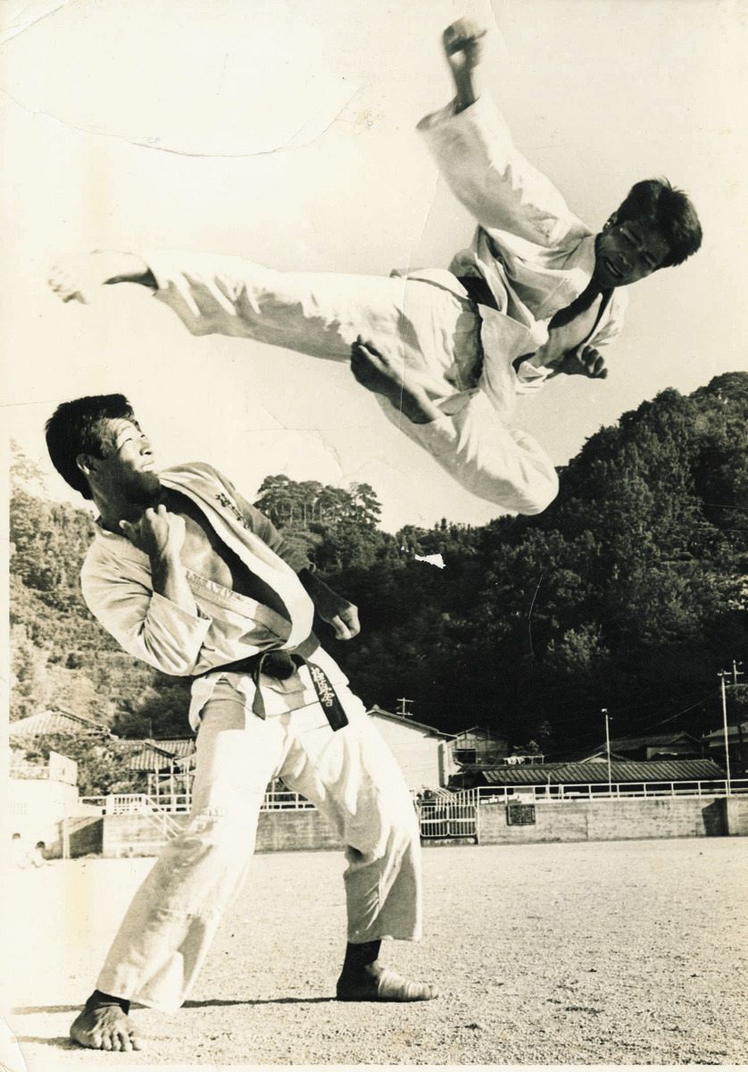 追悼】「貴様、ふざけんな！」天才空手家・山崎照朝さんの半生を書き