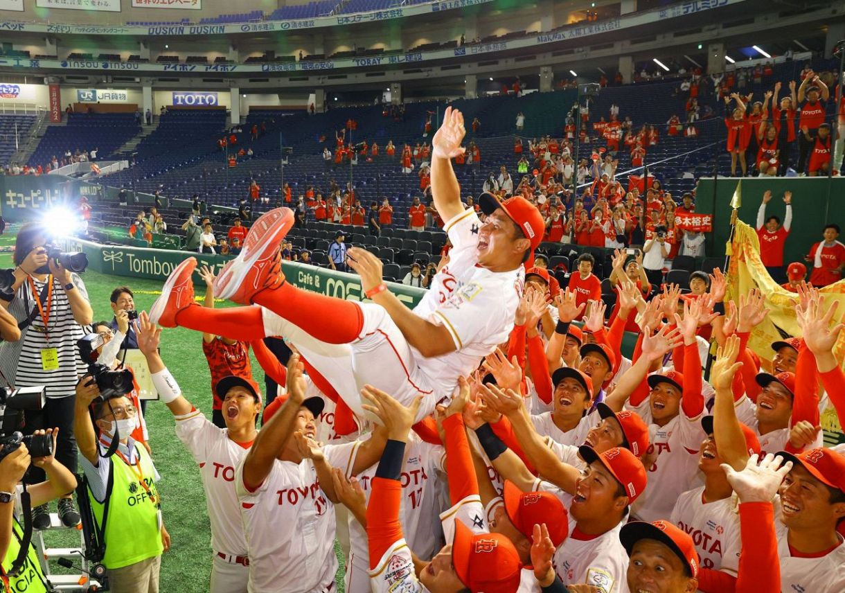 昭和２９年１９５４年　トヨタ　自動車販売店　野球大会参加章 昭和29年1954年 トヨタ 自動車販売店 野球大会参加章