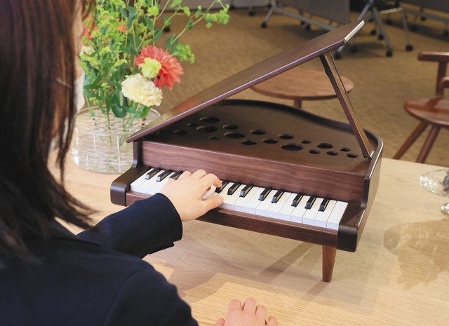 高級志向のミニグランドピアノ 河合楽器と飛騨産業が製造：東京新聞 ...