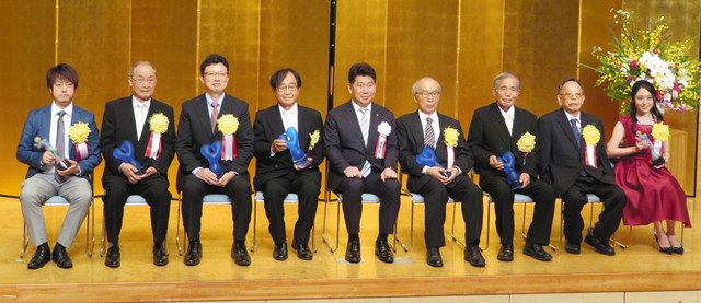 多彩な８個人 団体に授賞 川崎市文化賞贈呈式 黒木さんら喜び 東京新聞 Tokyo Web