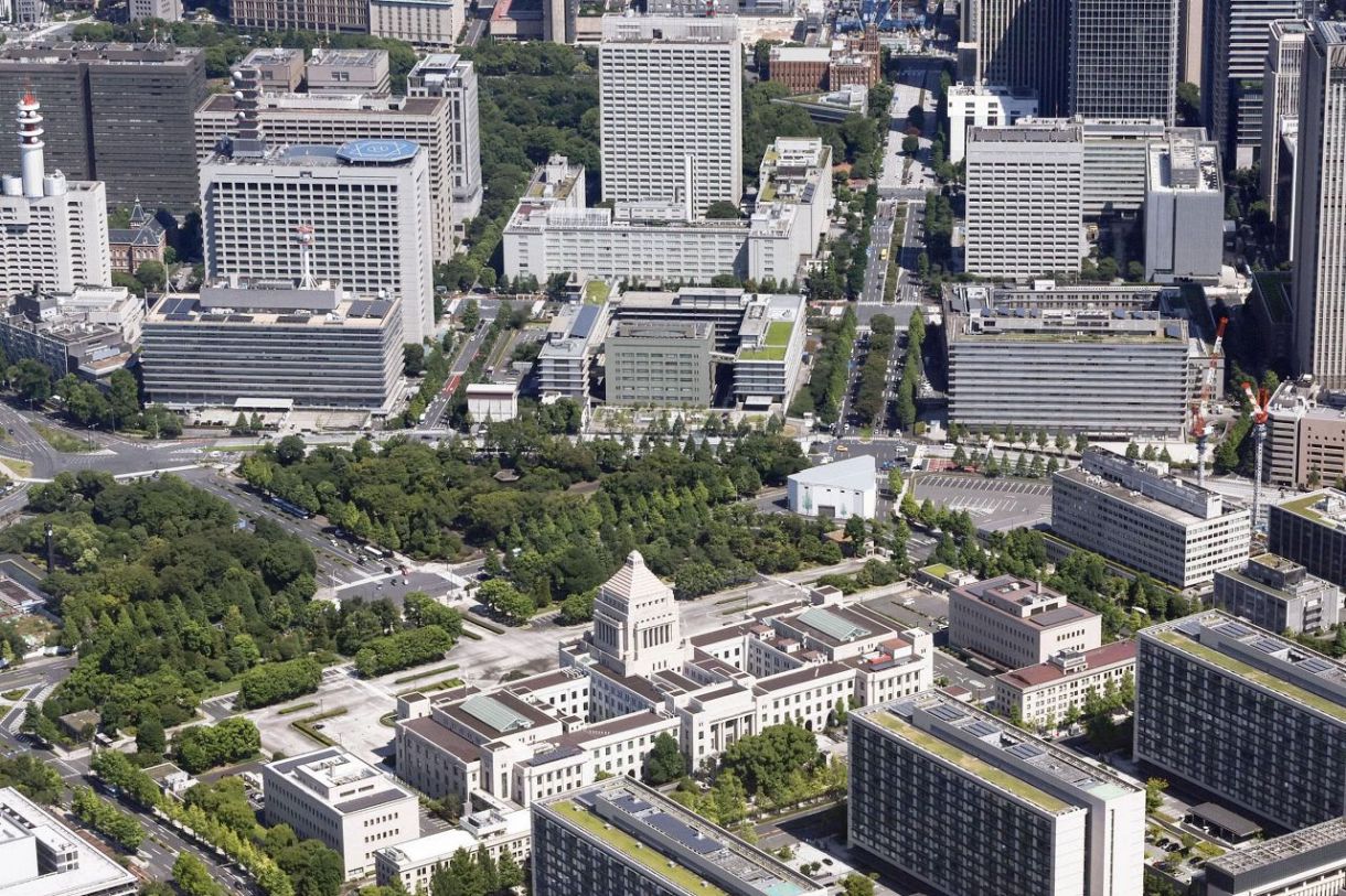 国家公務員月給、1万5千円増に 26年度、2年連続高水準:東京新聞デジタル