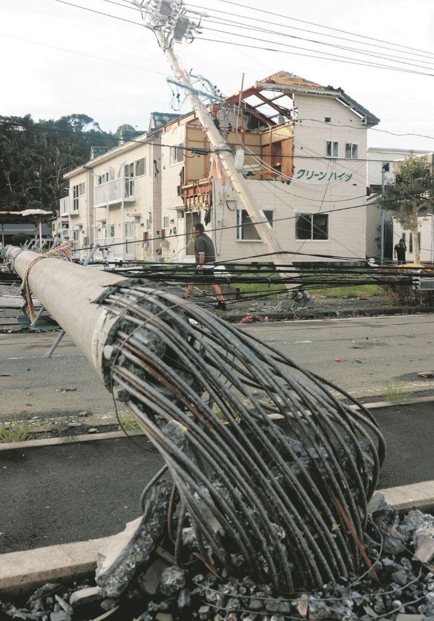 電柱 倒壊