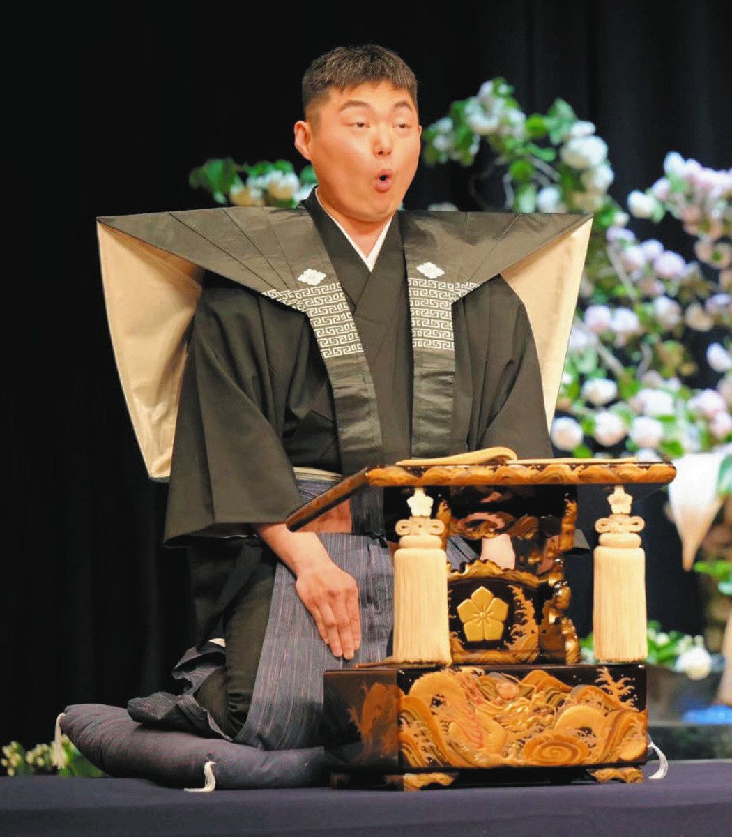 新お道具箱 万華鏡＞文楽・太夫の道具 舞台映えを意識して：東京新聞デジタル