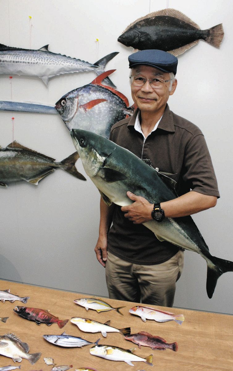 かながわ未来人＞研究者から「本業」に 魚のペーパークラフト職人