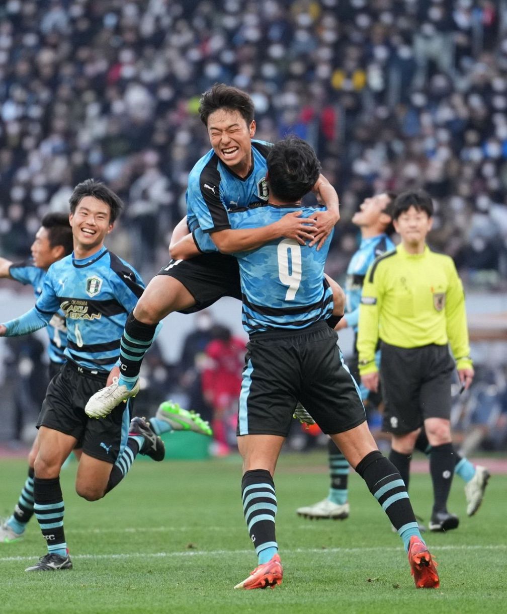 全国サッカー選手権 岡山学芸館が初優勝：東京新聞デジタル