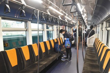 眺め良い 新型車両運行開始 安全 防犯にも配慮 千葉都市モノレール 東京新聞 Tokyo Web