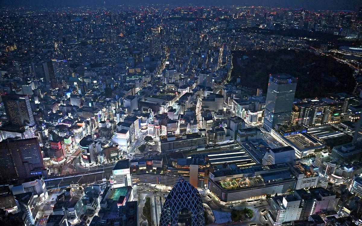 東京・新宿駅周辺の夜景（資料写真）