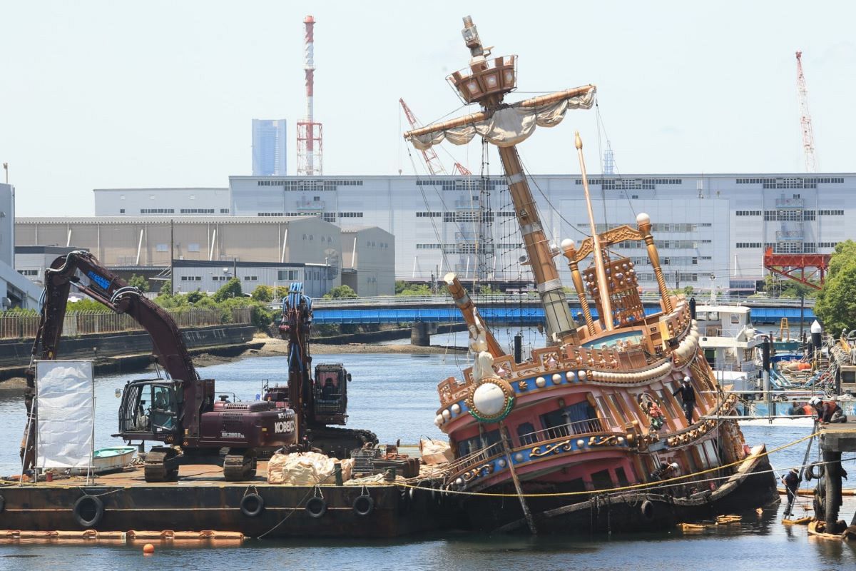川崎に放置された「海賊船」の解体始まる 1カ月かけ行政代執行「所有者
