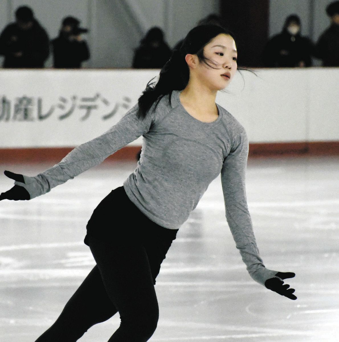 中井亜美 選手直筆サイン付き写真 証明書付 中井亜美フィギュア
