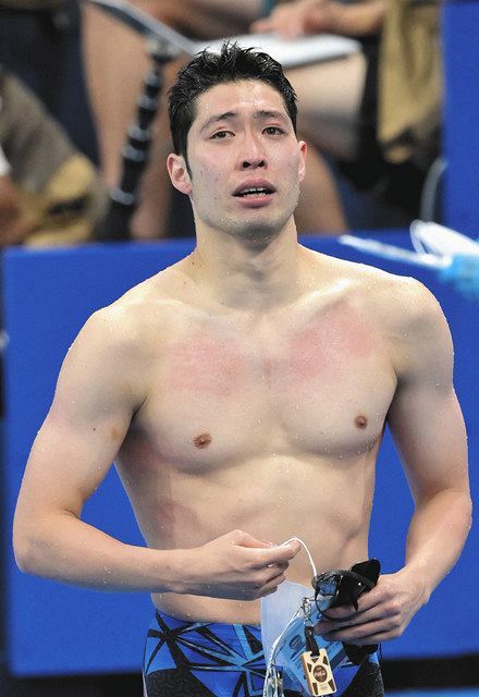 男子２００メートル個人メドレーで決勝進出を決め、涙を流す萩野公介＝東京アクアティクスセンターで