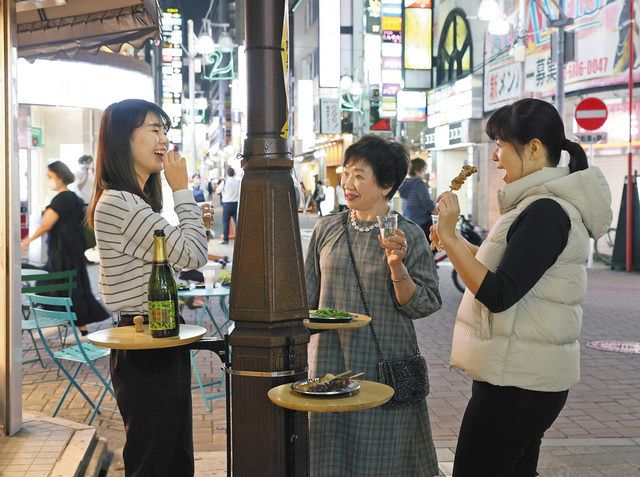 新型コロナ 歓楽街でテークアウトして 街灯の下で立ち飲み 上野 湯島 仲町通り 東京新聞 Tokyo Web