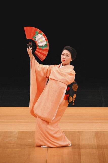 咲き誇る 美 第78回全国舞踊コンクール 入賞者紹介と喜びの声 東京新聞 Tokyo Web 咲き誇る 美 第78回全国舞踊コンクール 入賞者紹介と喜びの声 東京新聞 Tokyo Web