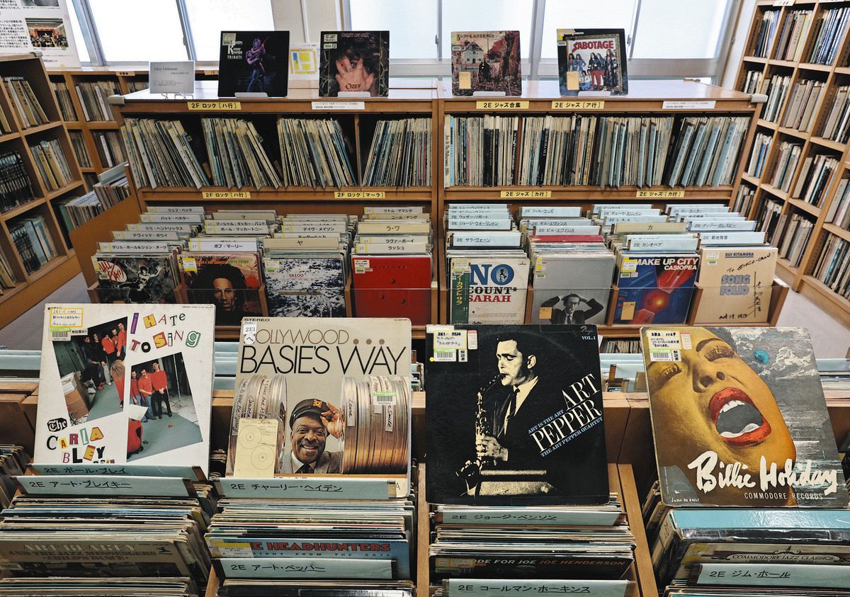 図書館にぎっしり並ぶのは…レコード2万枚 知る人ぞ知る「音楽好きの